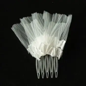 ivoorkleurig organza kam