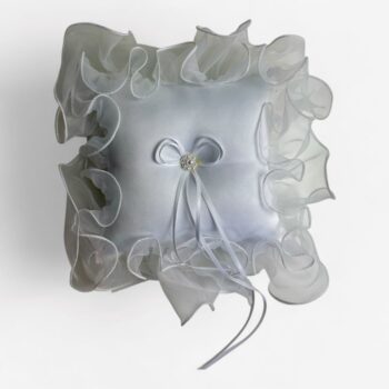 Organza Outlet exemplaar – ringkussen met klein schoonheidsfoutje (wit, 22×22 cm)