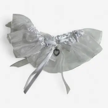 Lucerne Bridal Garter – witte kousenband met hartvormige hanger