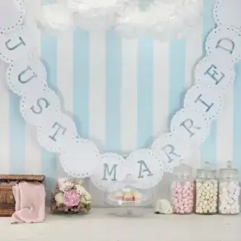 Just Married - Slinger Vintage Lace