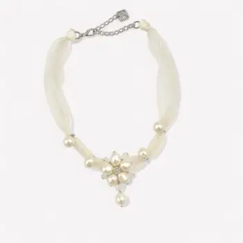 Ketting ‘Magnolia’ – Organza & Satijnkoord met Wilde Parel en Swarovski