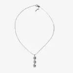 Ketting ‘Camellia’ – Verzilverd met 3 Strass Bloemen