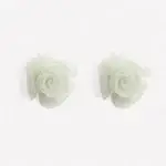 Oorbellen Tallinn – Organza bloem op zilverkleurig stekertje (1,5 cm)