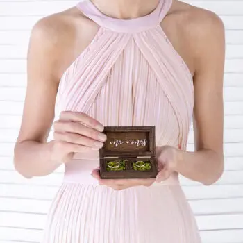 Houten ringdoosje voor trouwringen – natuurlijk & stijlvol