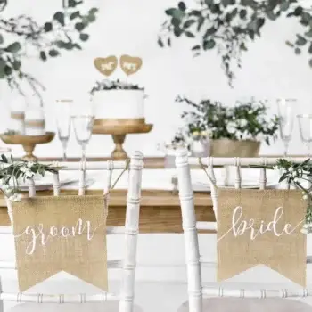 Stoelhangers Bride & Groom – wit (set van 2 stuks)