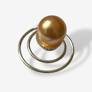 Curlie met parel – champagne (0,75 cm)