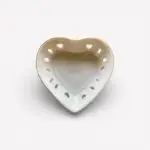 Porselijnen schaaltje in hartvorm met goudrand – 5,75 × 5,75 cm