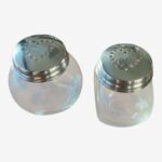 Peper- en zoutstelletje met hartjesdeksel