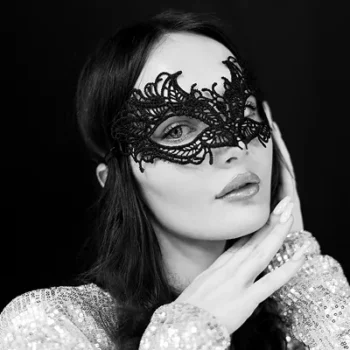 Kantmasker carnaval – zwart (model 2)