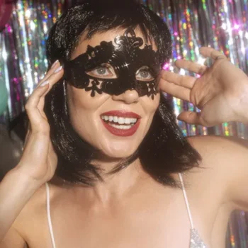 Carnaval masker zwart – 17 × 9 cm