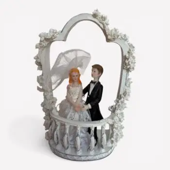 Taarttopper bruidspaar in frame met balkon – 17 cm